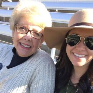 Meet your Posher, Becky